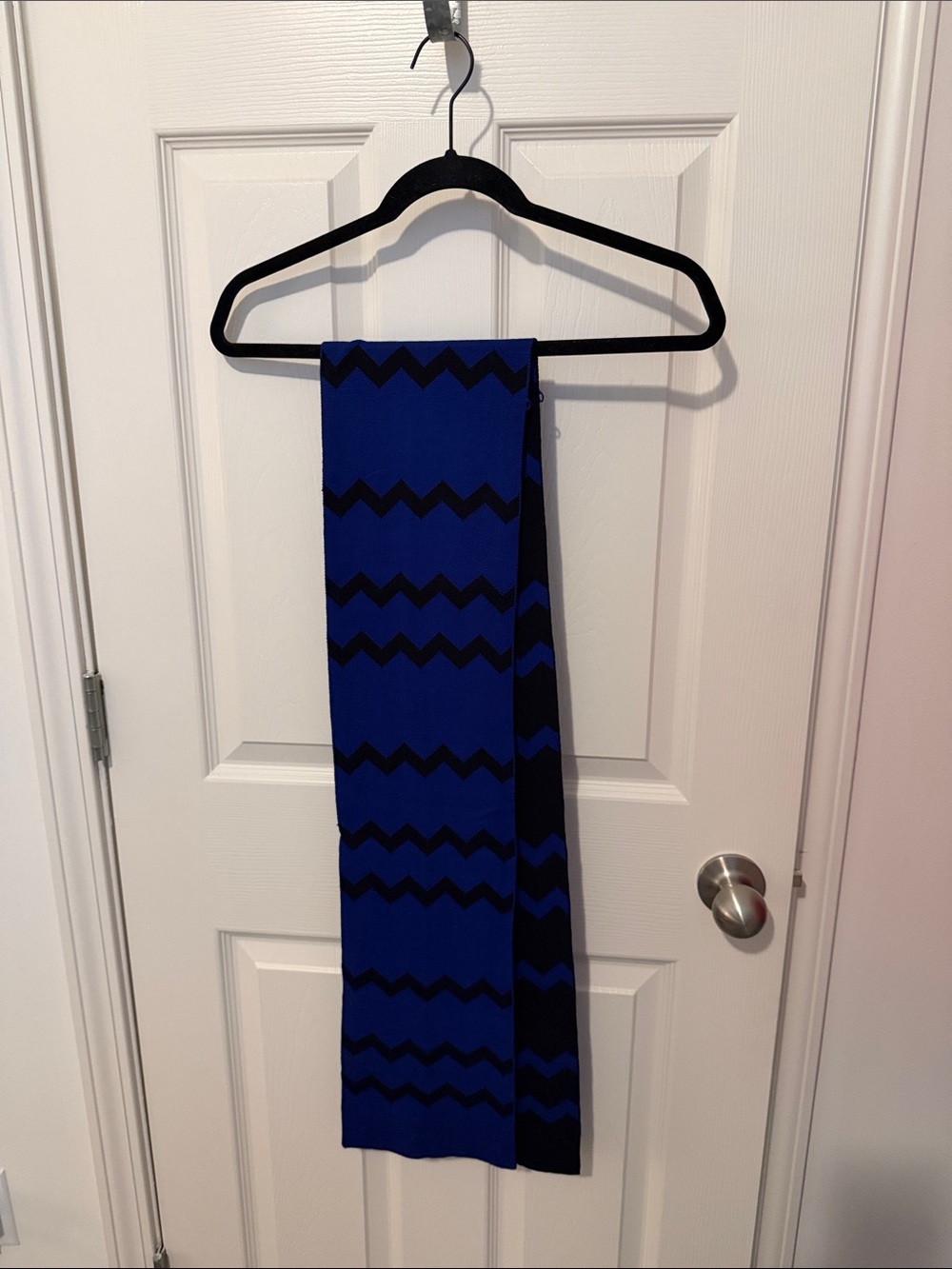 Blue and Black Zigzag Knit Scarf